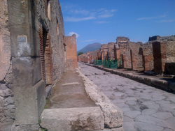 <b>Via Stabiana in Pompeii ruins</b>
