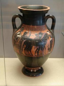 <b> A Greek pottery in the Museum of Paestum</b>