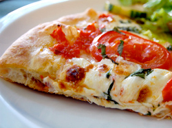 <b>Pizza Margherita, a symbol of Neapolitan cuisine</b>