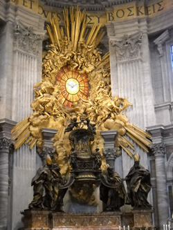 <b>Il trono papale nella Basilica di San Pietro</b>