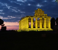 <b>Temple of Ceres in Paestum by night</b>